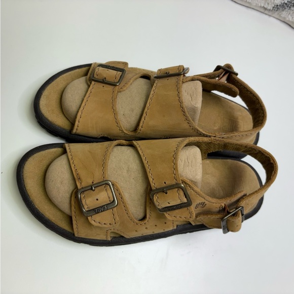 Teva Men’s 9 Captain Strap On Leather Jesus Sandals 
Older Style New Condition - Picture 6 of 12